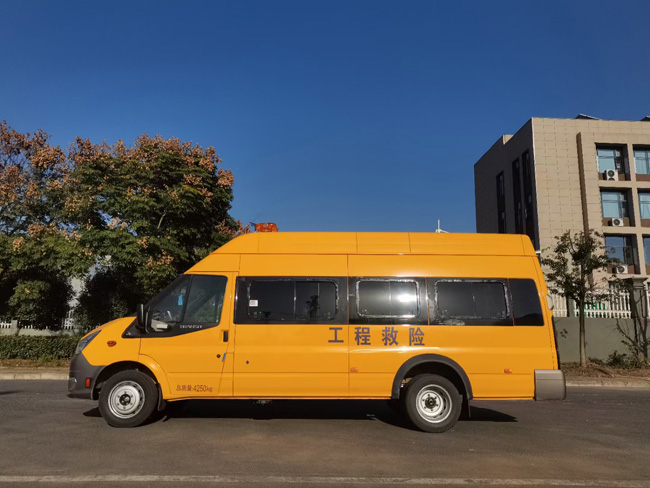 現場搶修氣防車_雙排座搶險救援車_依維柯救援車 山東化工園區氣防車 依維柯氣體防護車_事故搶險氣防車_移動通訊搶修氣防車