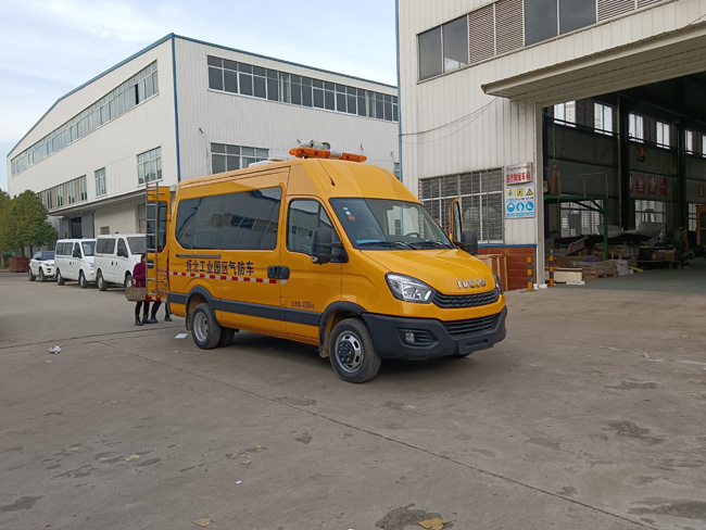 礦山救護車_依維柯藍牌救險車_消防氣防車_多功能搶險氣防車 山東化工園區氣防車 福特V362應急救援氣防車_氣防站搶險救援車_抽油泵站氣防車