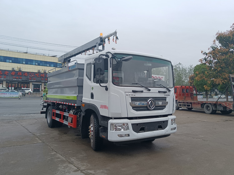 東風(fēng)天錦抑塵噴桿鐵路抑塵車_30米噴射高炮15方鐵路抑塵車_火車皮裝煤抑塵車廠家價(jià)格_東風(fēng)D9鐵路煤炭抑塵降霾車_鐵路裝卸煤炭防塵車多少錢