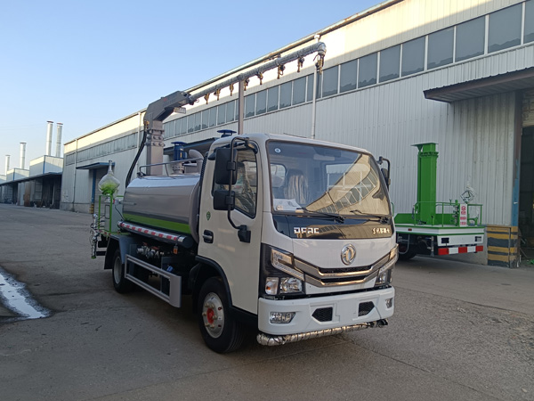 東風(fēng)天錦鐵路抑塵車_鐵路道路抑塵車大型鐵路抑塵車_礦區(qū)抑塵降塵車_5噸鐵路抑塵車價格好_15噸多功能噴灑車